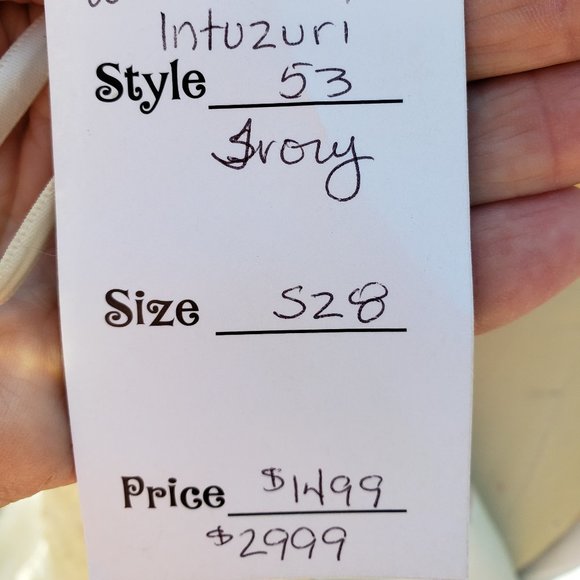 NWT INTUZURI Mermaid Style Lace Galore Wedding gown - Picture 11 of 16